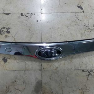 زه لبه کاپوت کیا موهاوی